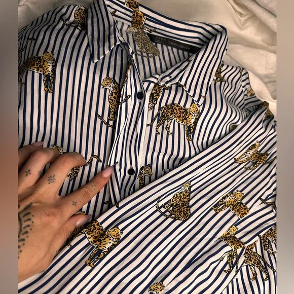 Zara Trafaluc collection Leopard Striped Button-down Long  Sleeve size M - Picture 4 of 8